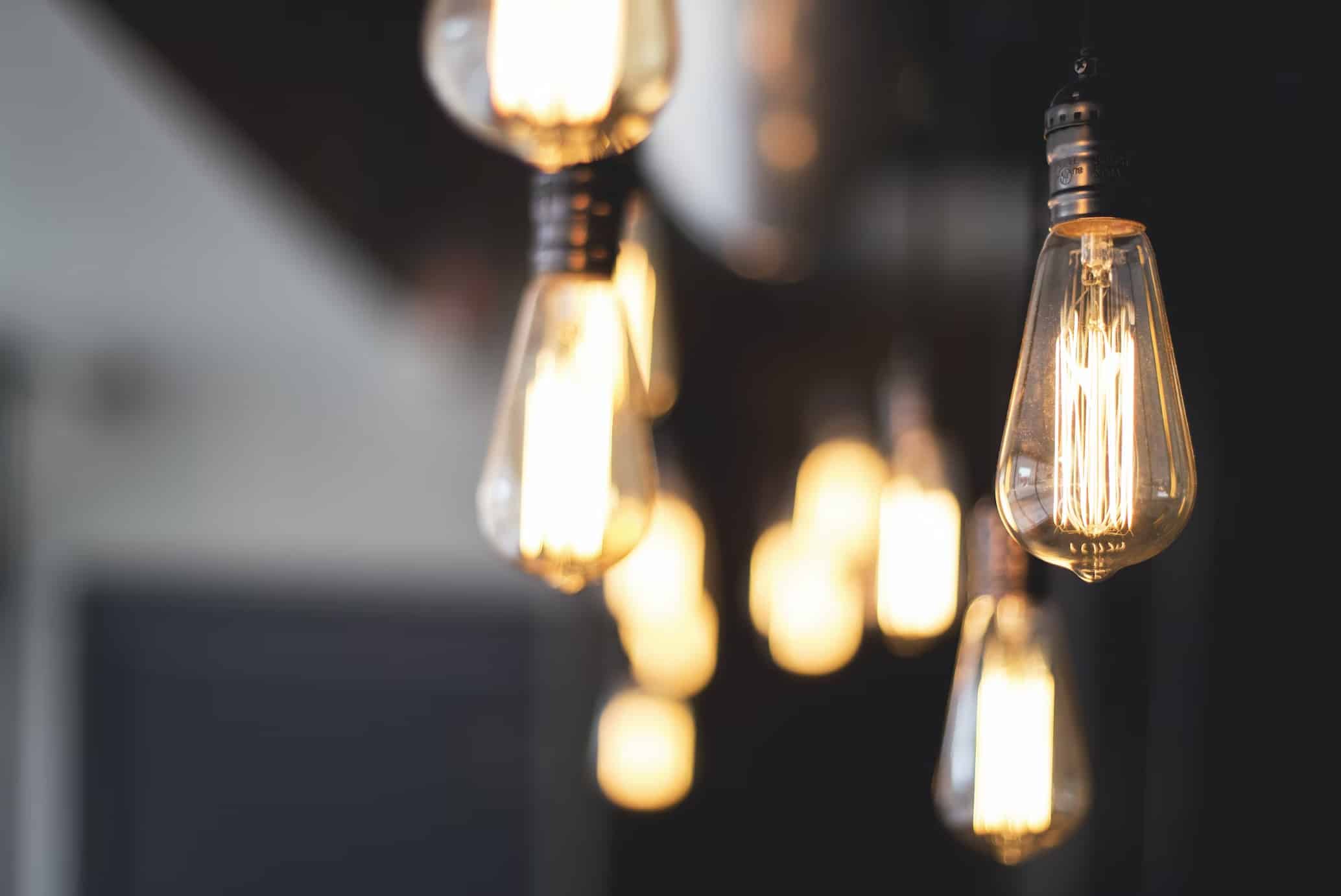 Cuatro claves para optimizar la factura de luz de tu negocio en 2024